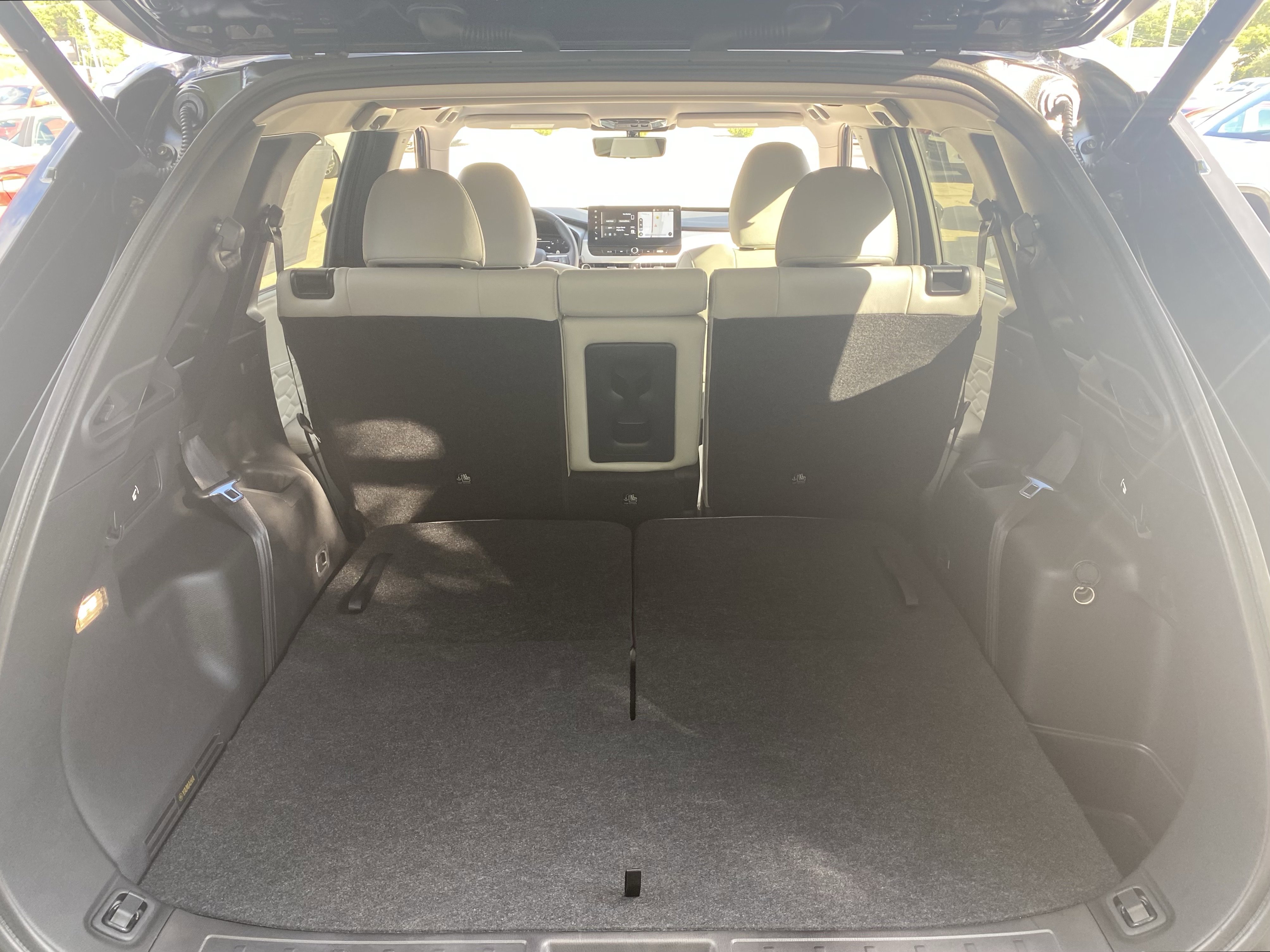 New 2025 Mitsubishi Outlander AWD image 30