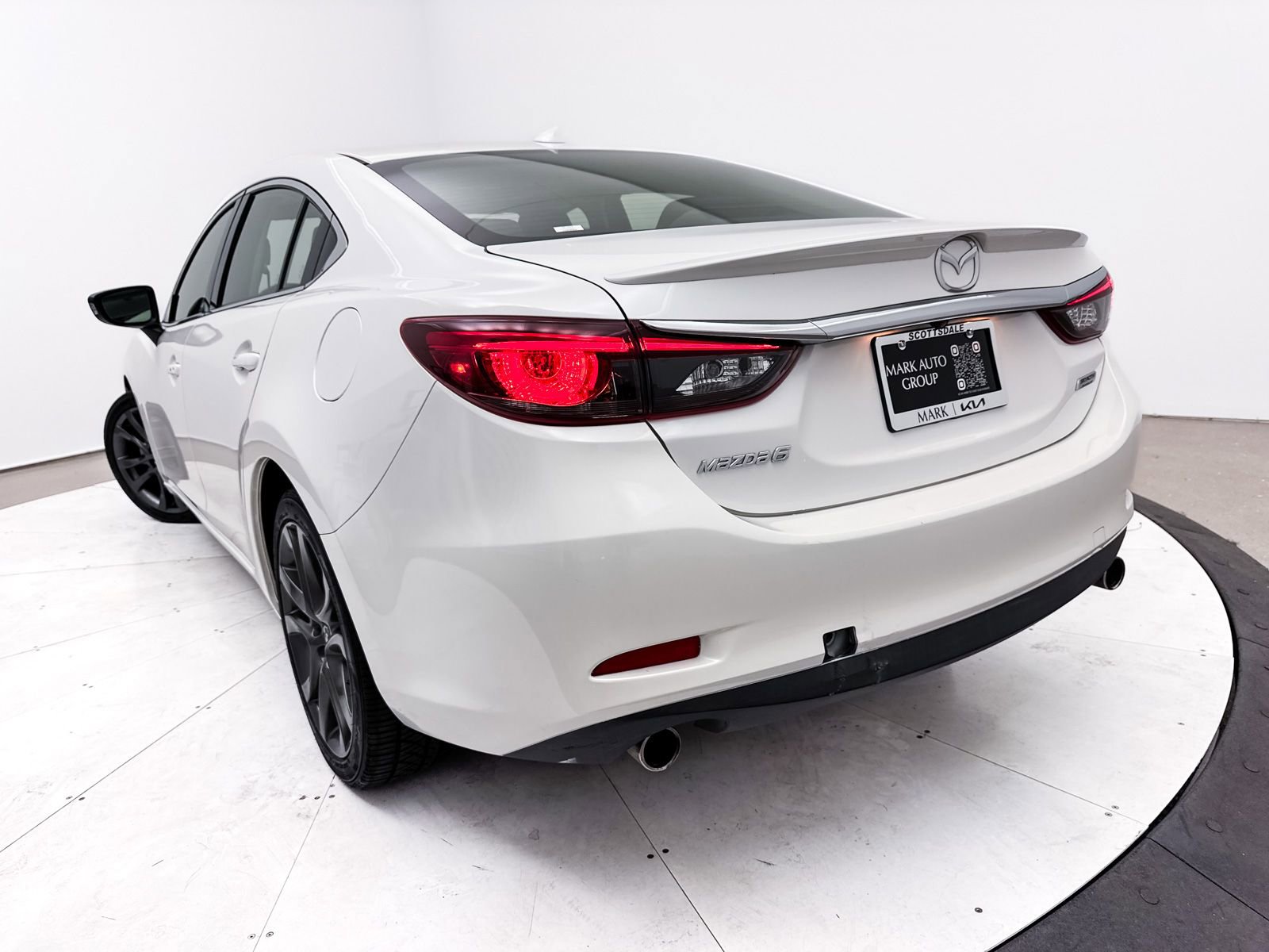 Used 2016 MAZDA MAZDA6 Grand Touring w/ GT Technology Package image 2