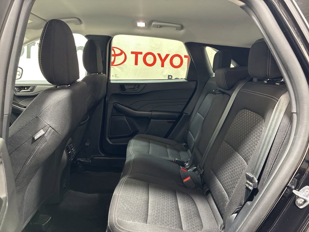 Used 2025 Ford Escape Active AWD/4WD image 17