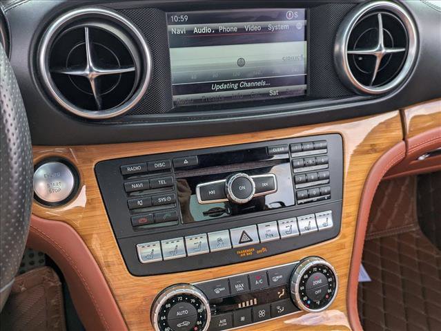 Used 2016 Mercedes-Benz SL 550 image 12