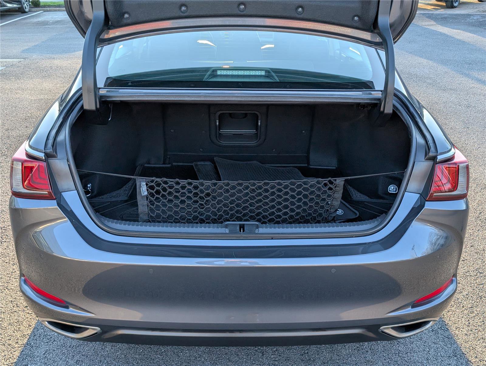 Certified 2022 Lexus ES 350 w/ Premium Package image 13