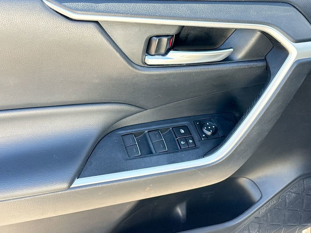 Used 2023 Toyota RAV4 XLE image 20