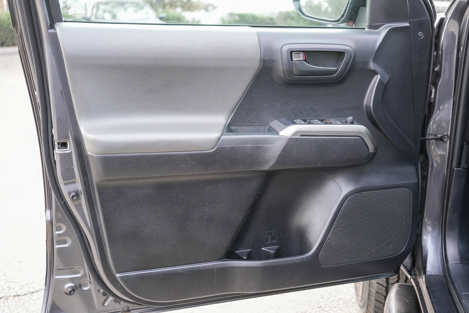 Used 2021 Toyota Tacoma SR5 image 21