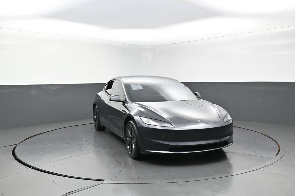 Used 2024 Tesla Model 3 Standard Range RWD image 2