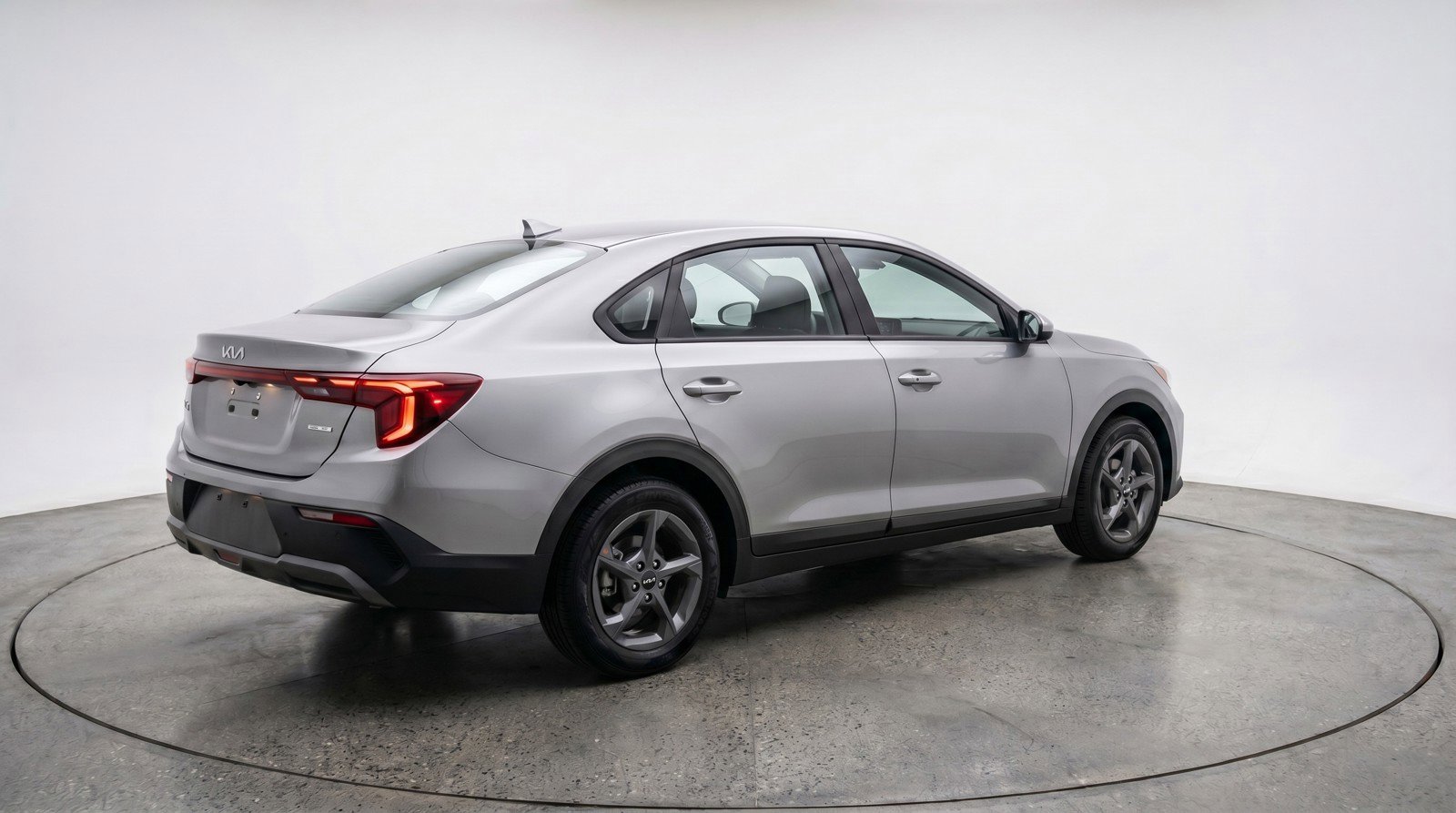 Used 2025 Kia K4 LXS FWD image 9