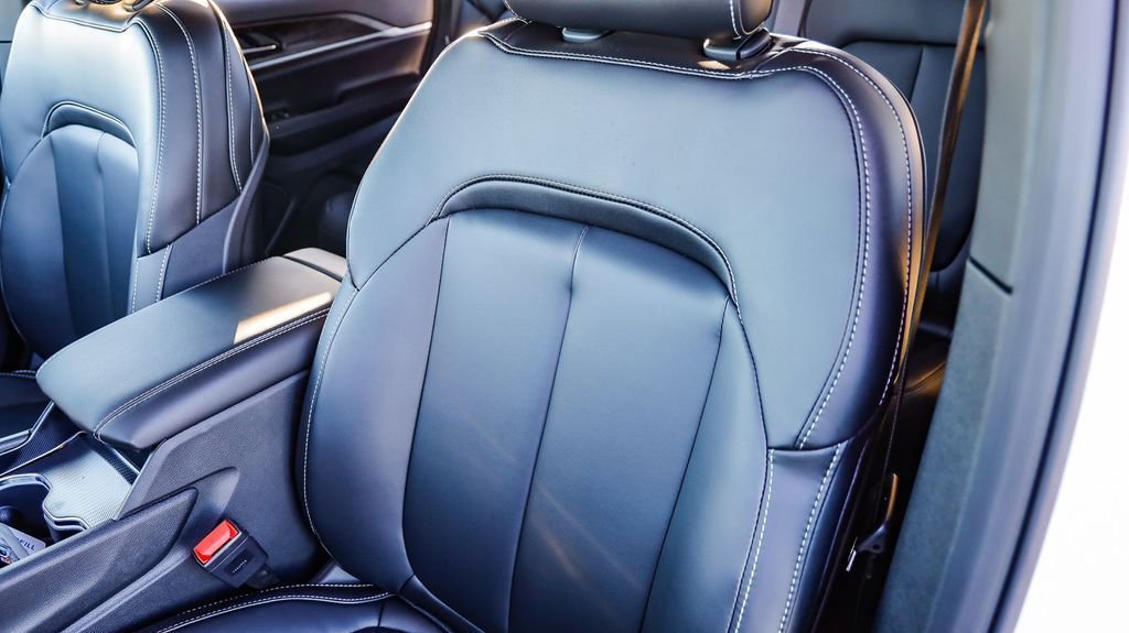 New 2025 Jeep Grand Cherokee Limited w/ Black Appearance Package image 25