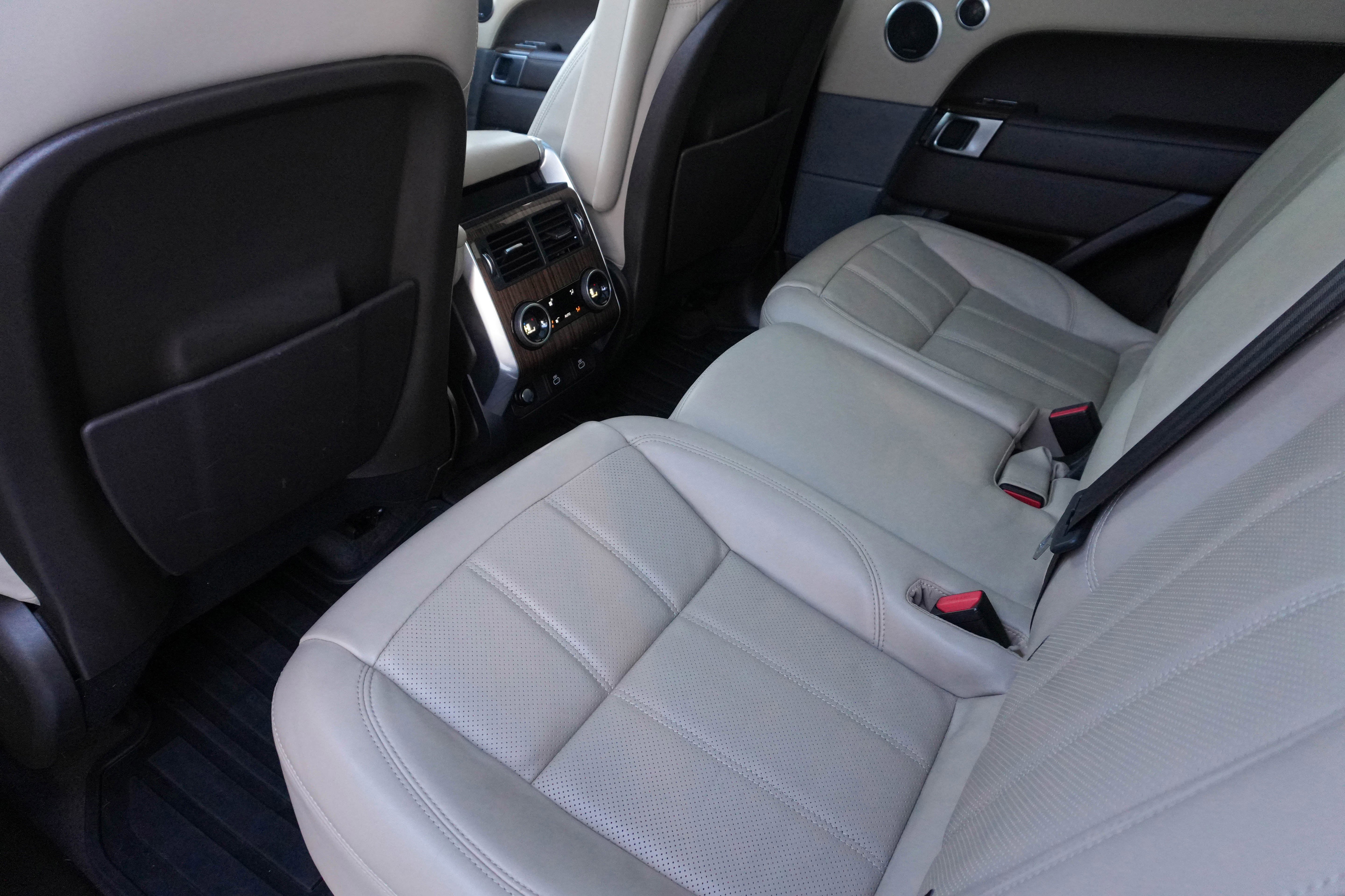 Used 2022 Land Rover Range Rover Sport HSE Silver Edition image 28