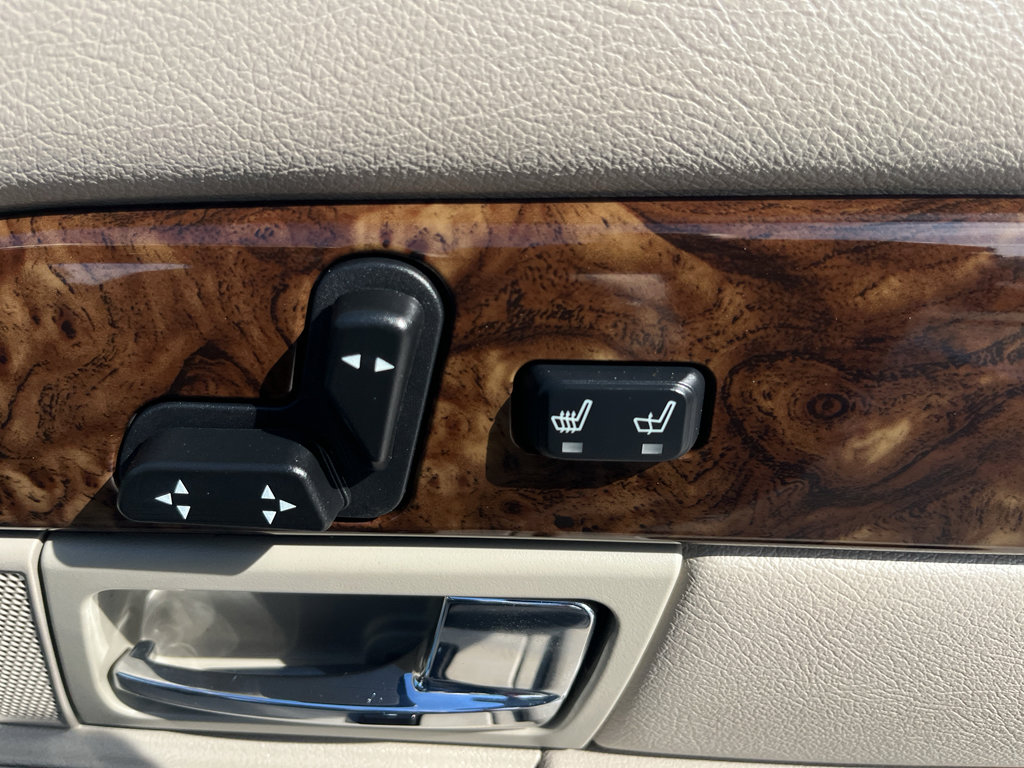 Used 2011 Mercury Grand Marquis LS image 32