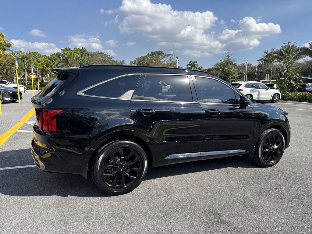 Used 2022 Kia Sorento SX image 5