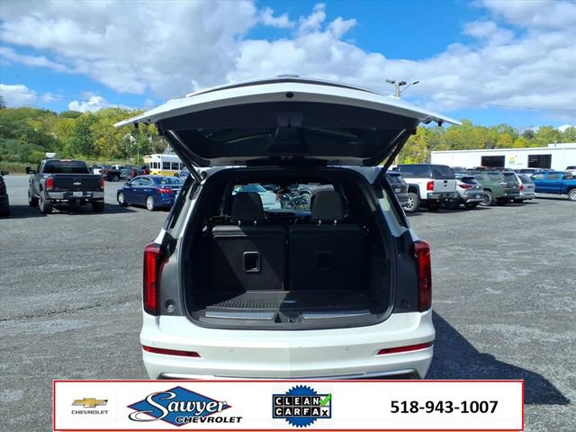 Used 2023 Cadillac XT6 Premium Luxury image 10