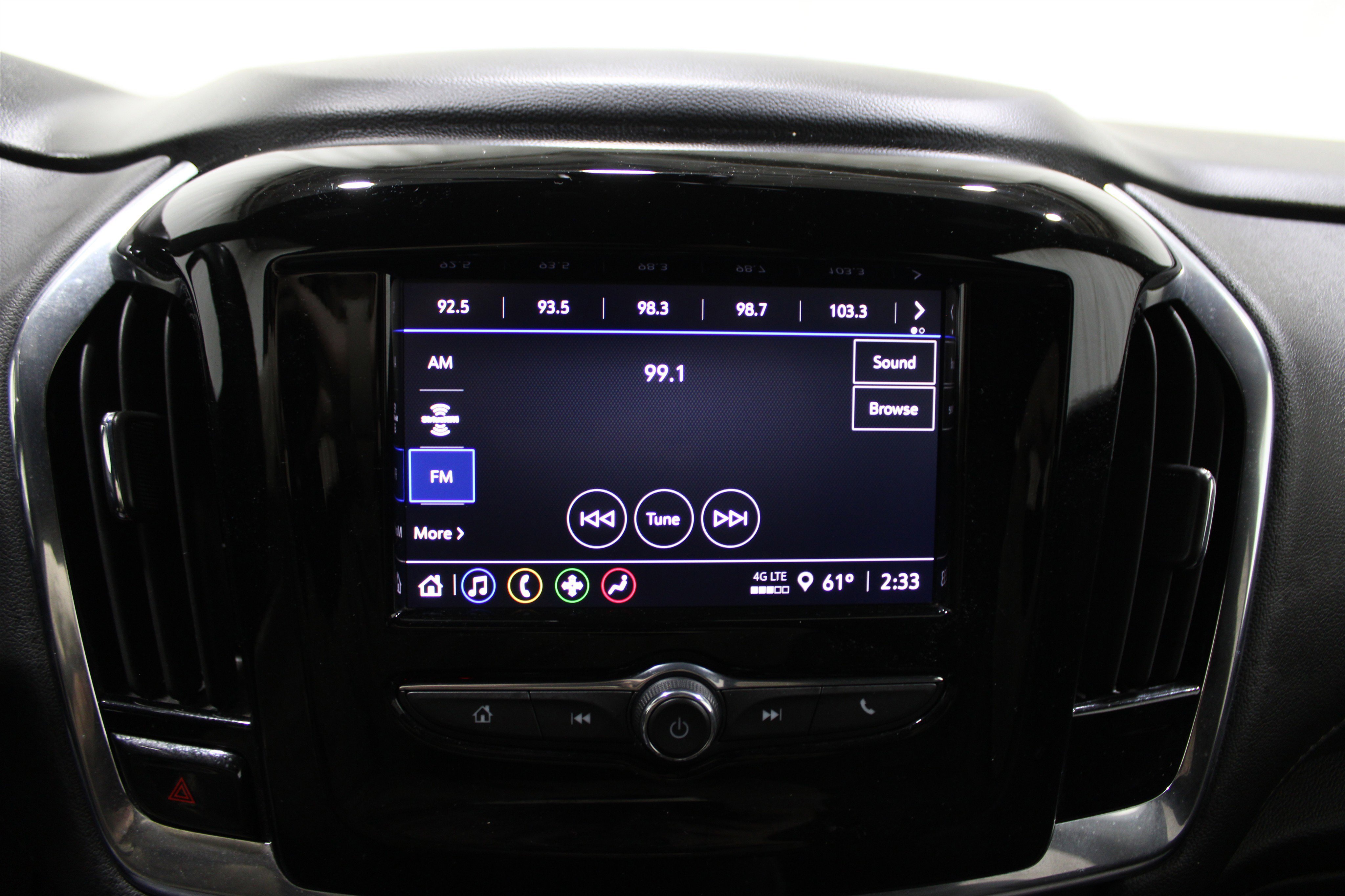 Used 2023 Chevrolet Traverse LT image 14