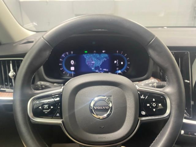 Certified 2025 Volvo V60 B5 Cross Country Plus image 15