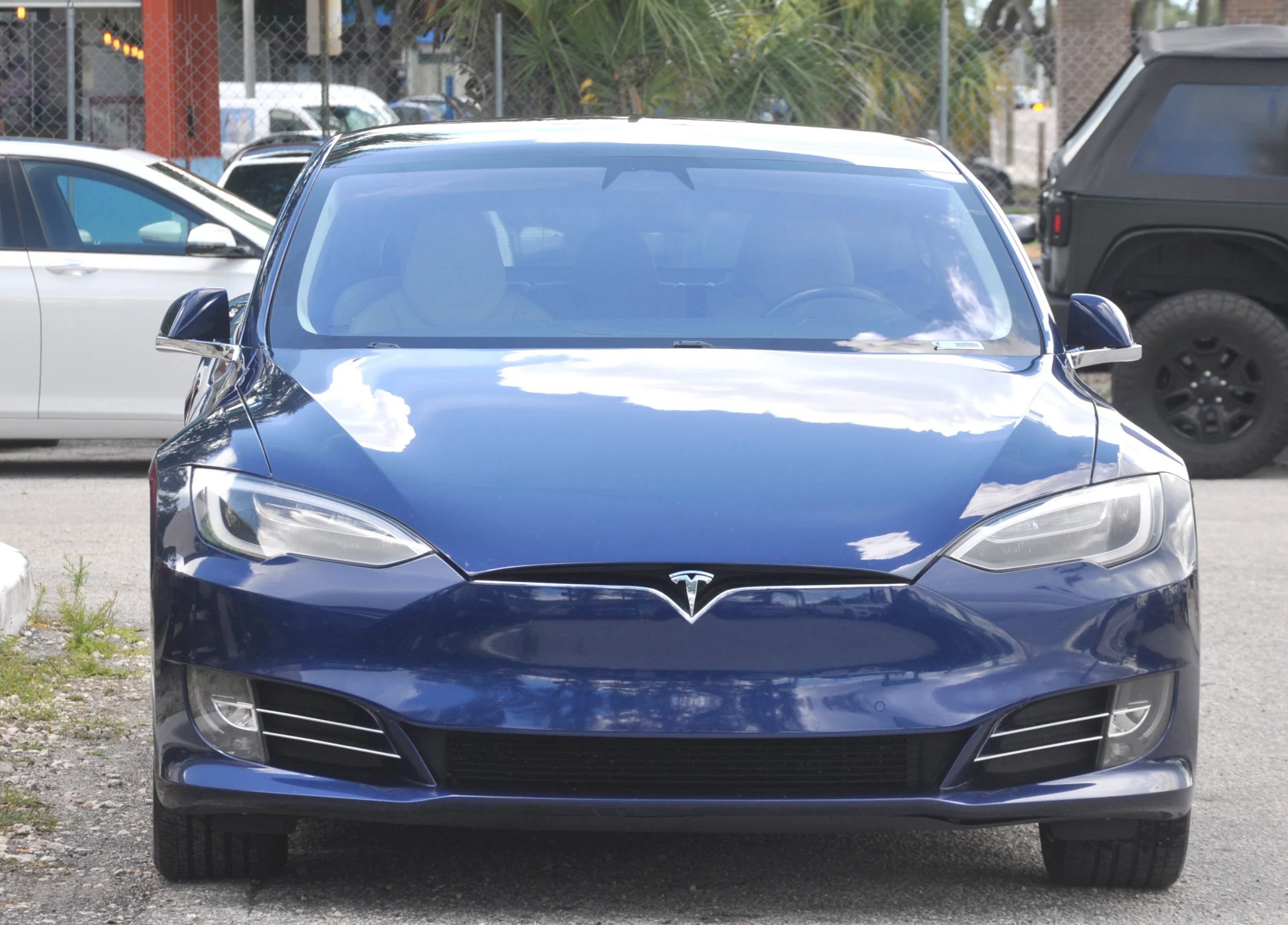 Used 2017 Tesla Model S 75 RWD image 3