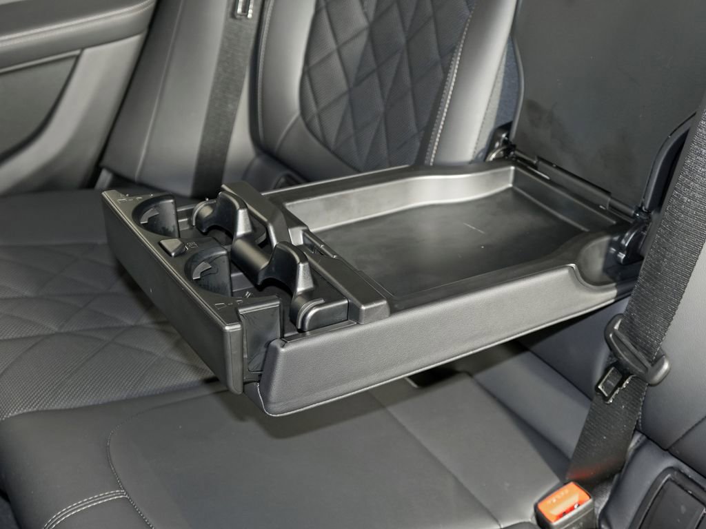 Used 2025 BMW X6 xDrive40i w/ Premium Package image 35