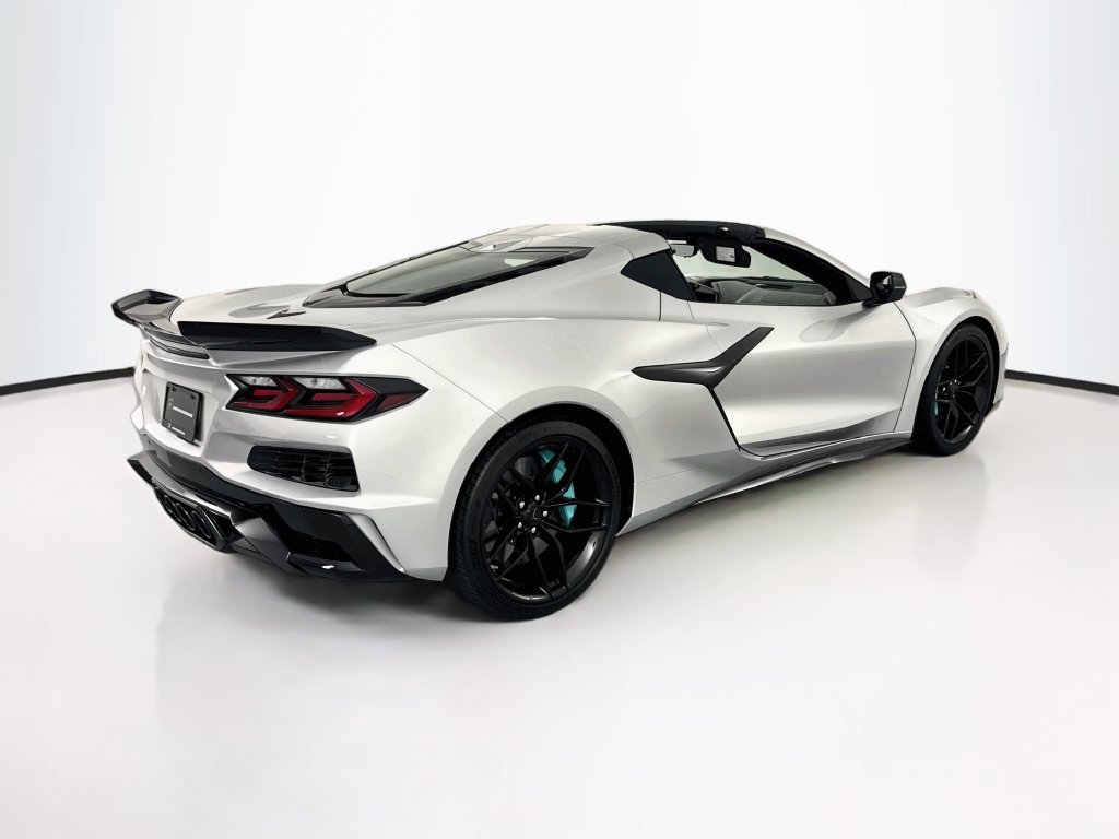 Used 2026 Chevrolet Corvette Z06 RWD image 5