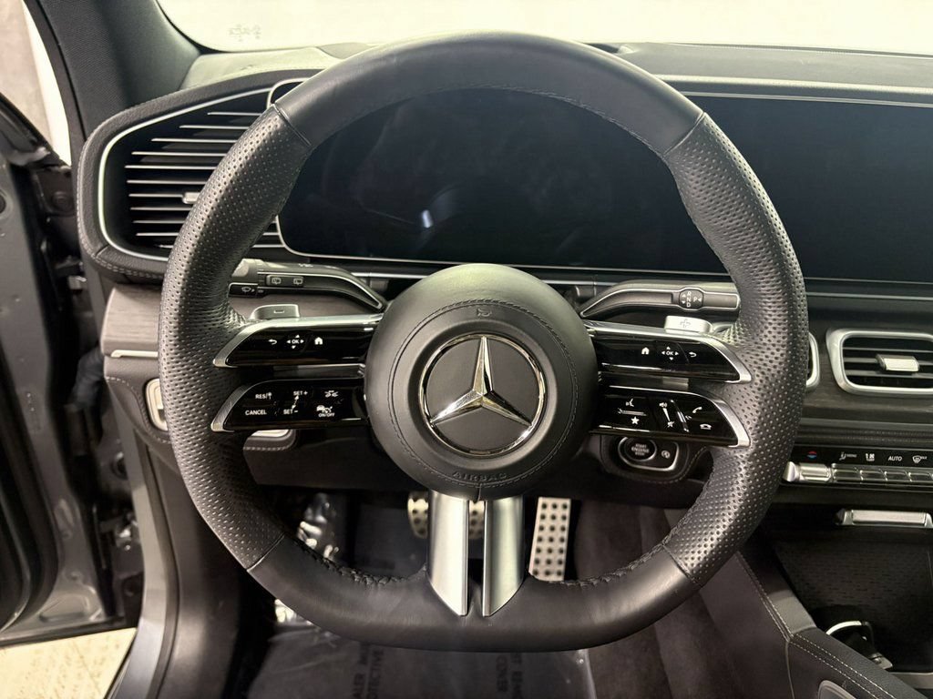 Used 2024 Mercedes-Benz GLS 450 4MATIC image 12