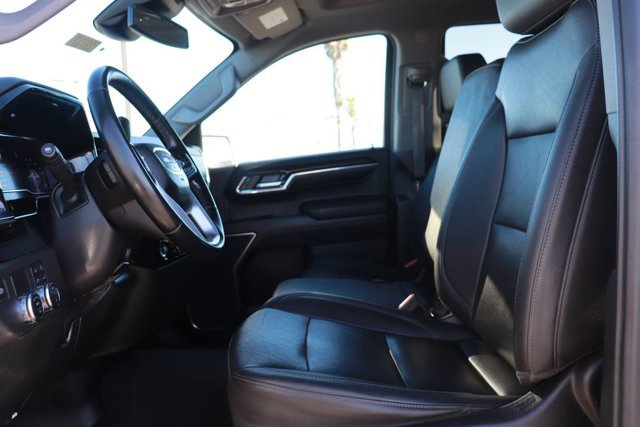 Used 2024 GMC Sierra 1500 SLT image 11