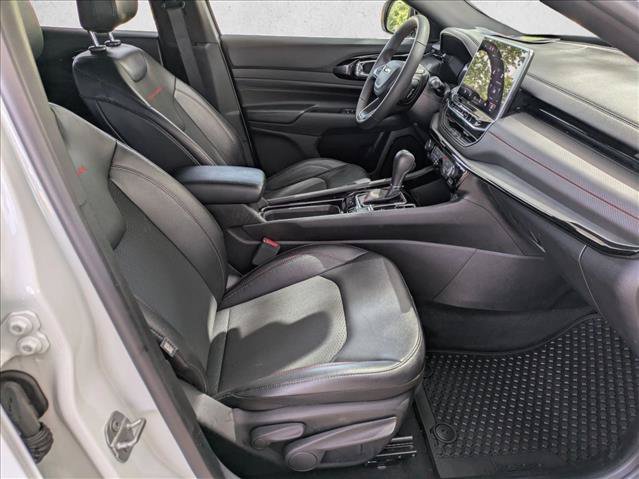 Used 2025 Jeep Compass Trailhawk AWD/4WD image 19