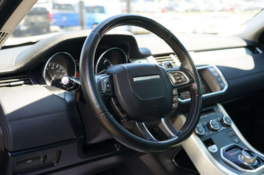 Used 2013 Land Rover Range Rover Evoque Pure Plus AWD/4WD image 10
