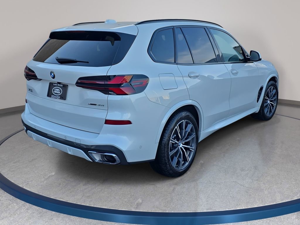 Used 2025 BMW X5 xDrive40i AWD/4WD image 6
