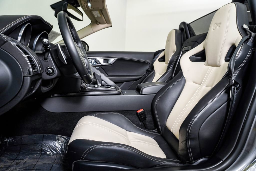 Used 2016 Jaguar F-TYPE R image 21