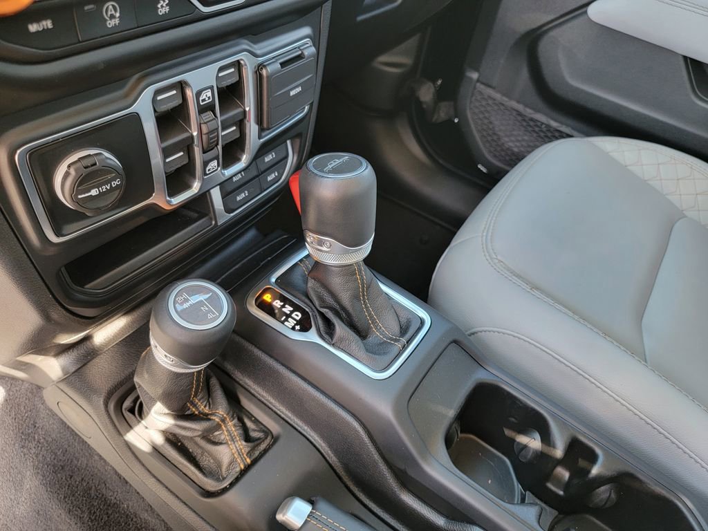 Used 2021 Jeep Gladiator Overland image 17