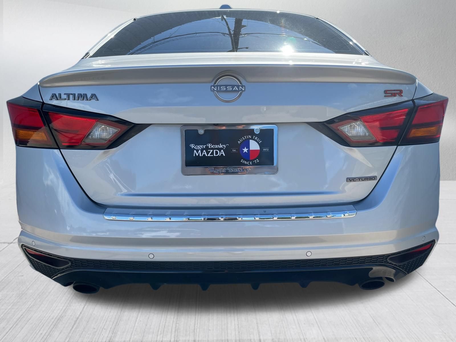 Used 2023 Nissan Altima 2.0 SR FWD image 7