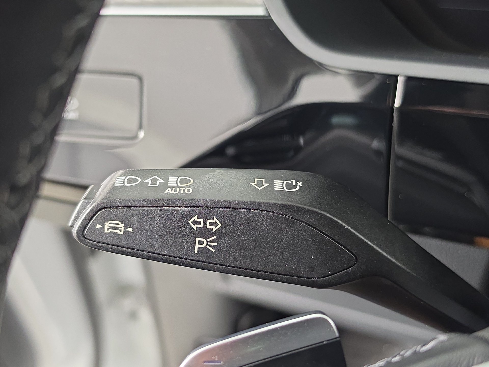 Used 2024 Audi Q8 e-tron Premium Plus AWD/4WD image 21