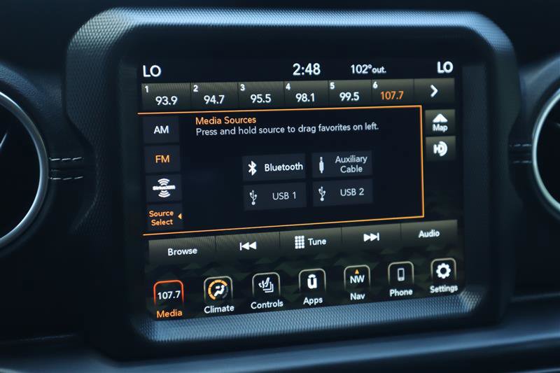 Used 2022 Jeep Wrangler Unlimited Sahara w/ Cold Weather Group image 12