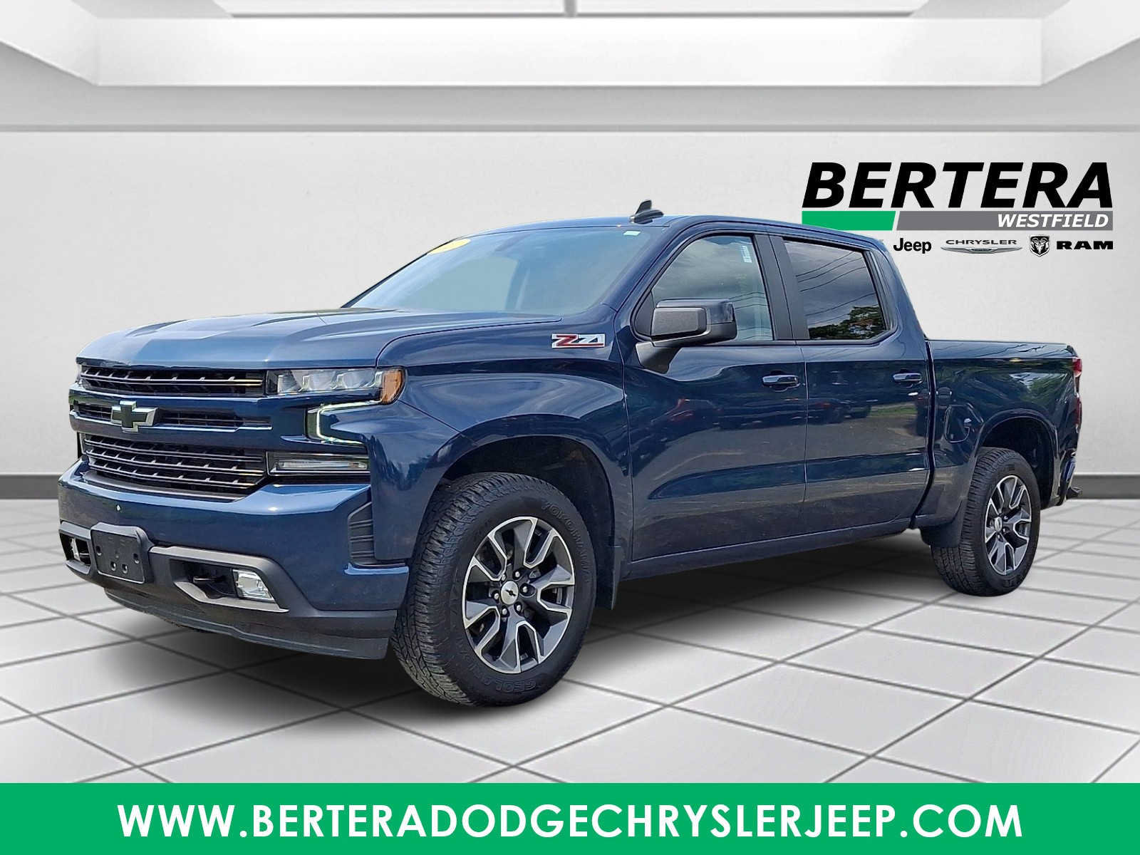 Used 2021 Chevrolet Silverado 1500 RST w/ Z71 Off-Road Package AWD/4WD image 3