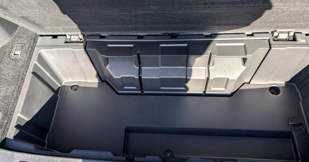 Used 2017 Nissan Pathfinder S image 12