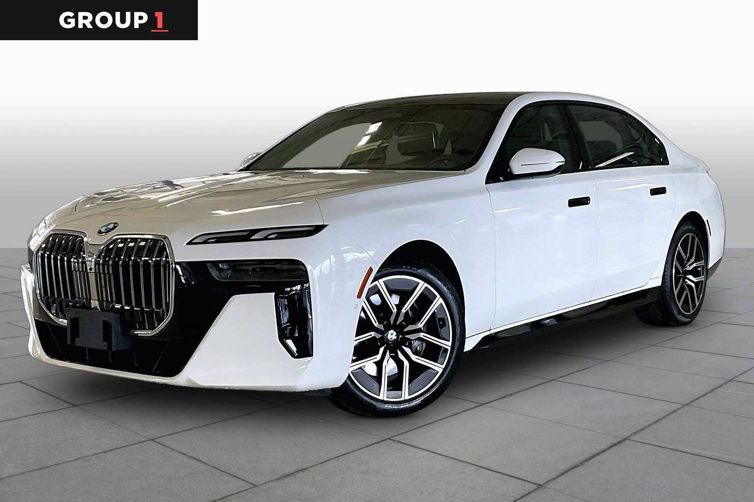 Used 2025 BMW 740i xDrive AWD/4WD image 1