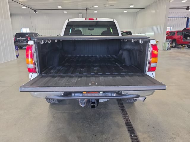 Used 2003 GMC Sierra 2500 SLE w/ Snow Plow Prep Package AWD/4WD image 23