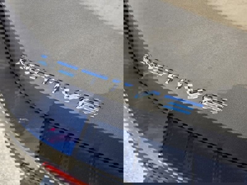 Used 2025 Ford Explorer Active w/ Active Comfort Package image 14