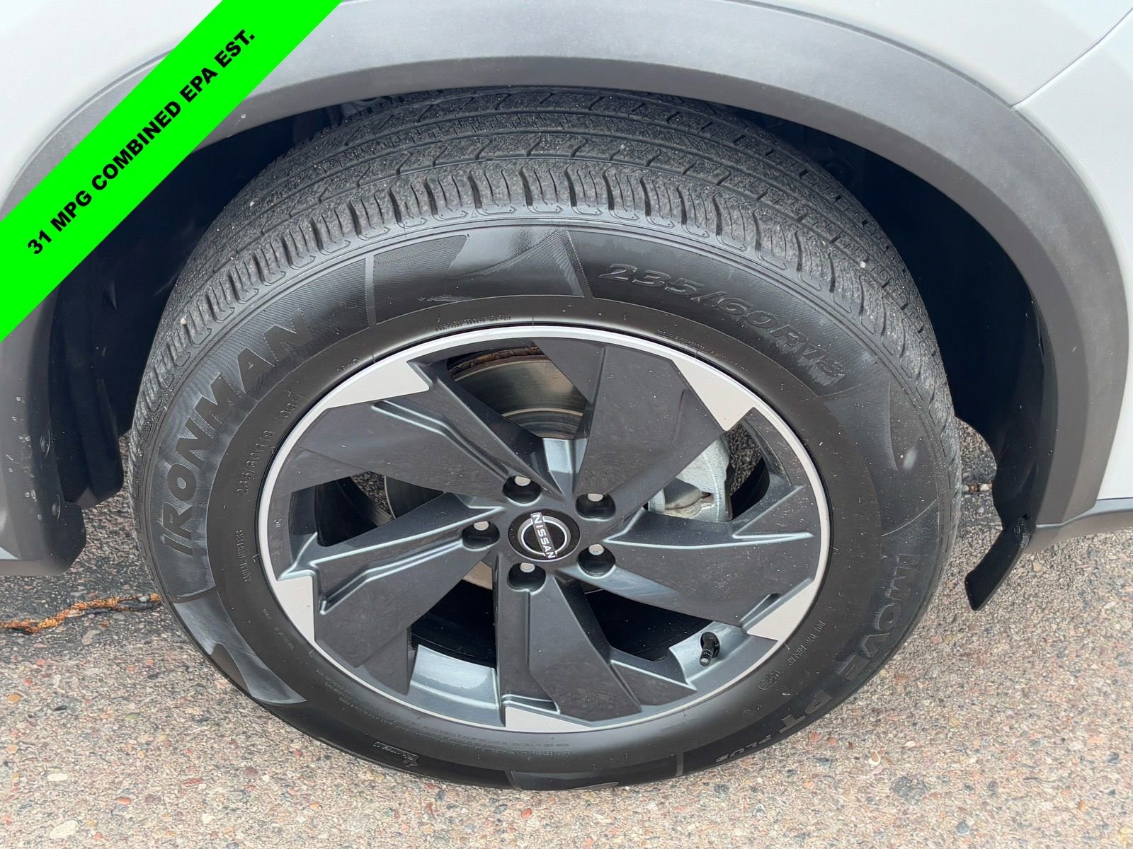 Used 2025 Nissan Rogue SV AWD/4WD image 8