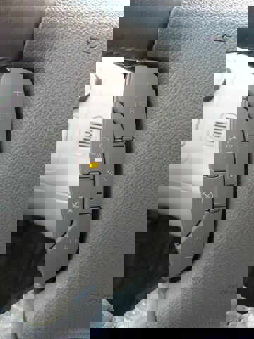 Used 2010 Cadillac DTS Luxury FWD image 33