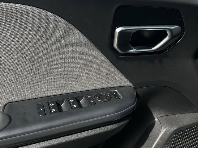 Used 2025 Kia K4 EX image 26