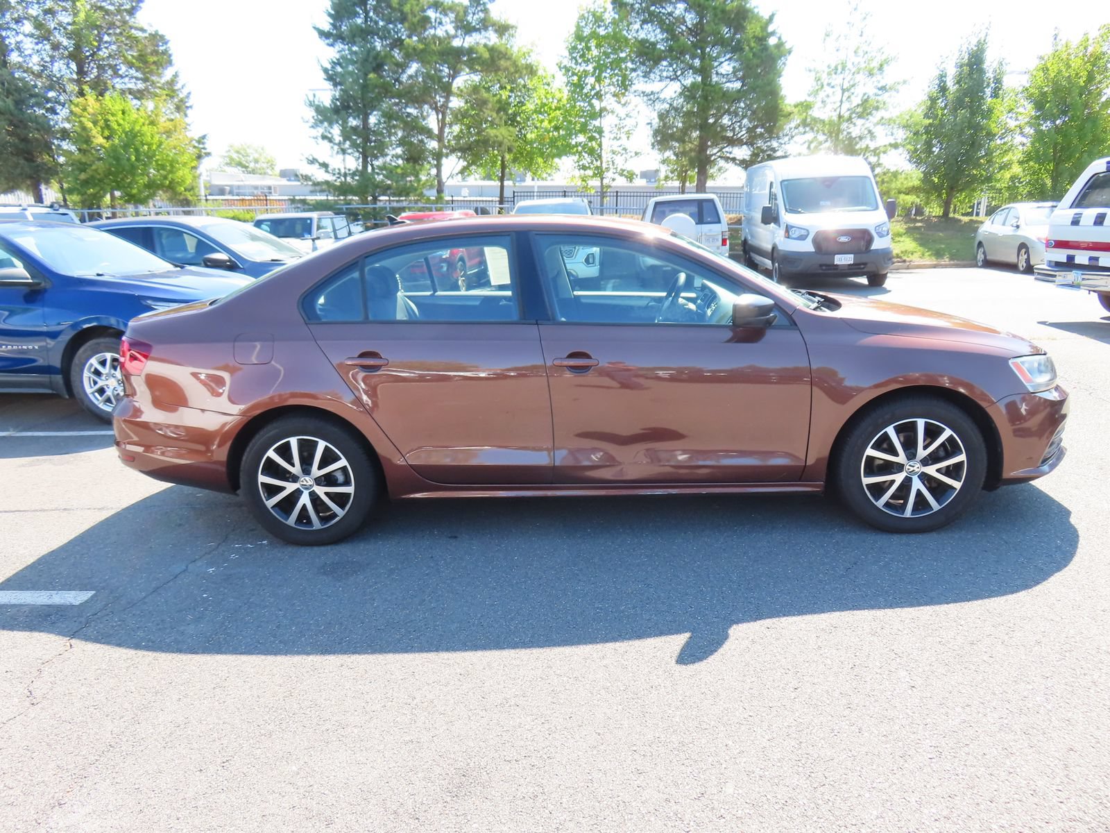 Used 2016 Volkswagen Jetta SE FWD image 4
