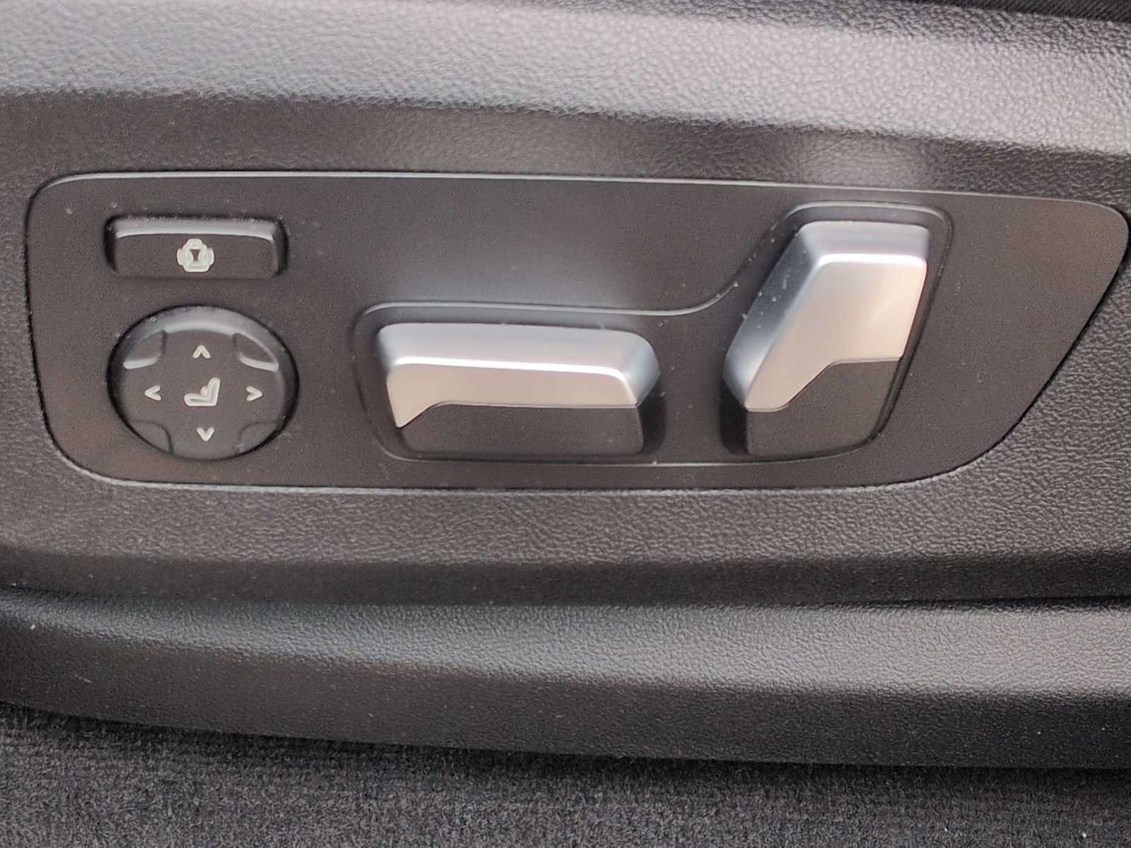 Used 2021 BMW X5 xDrive40i w/ Convenience Package AWD/4WD image 18