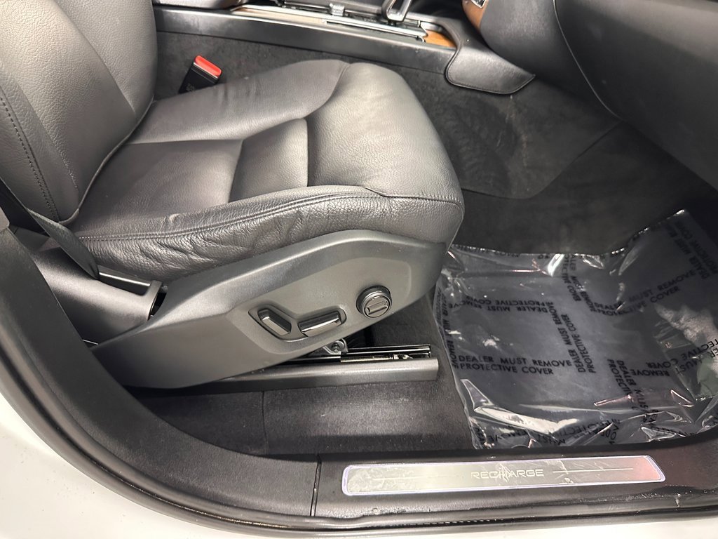 Used 2024 Volvo XC90 T8 Plus w/ Protection Package Premier image 37