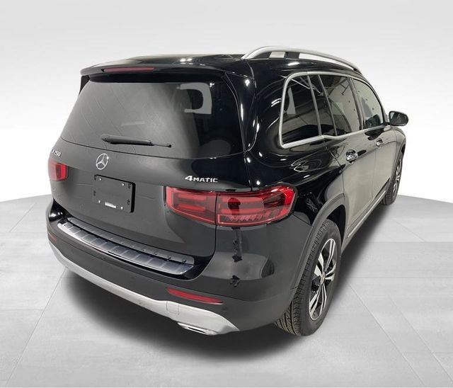 Used 2025 Mercedes-Benz GLB 250 4MATIC image 9