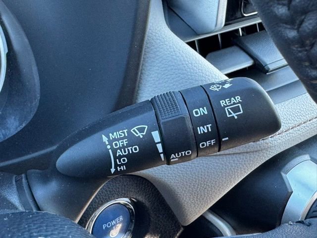 Used 2021 Toyota RAV4 XLE w/ Convenience Package image 26