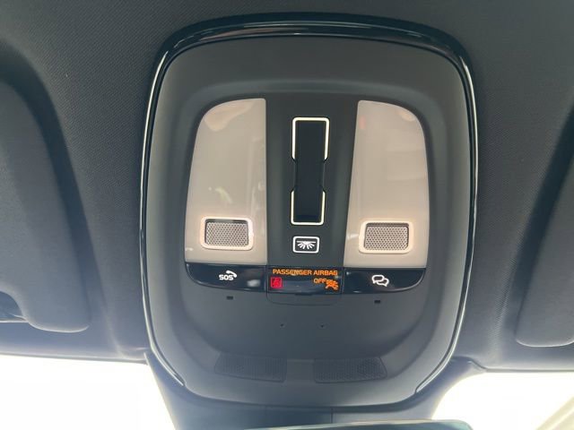 Certified 2023 Volvo XC60 B5 Plus w/ Climate Package image 38