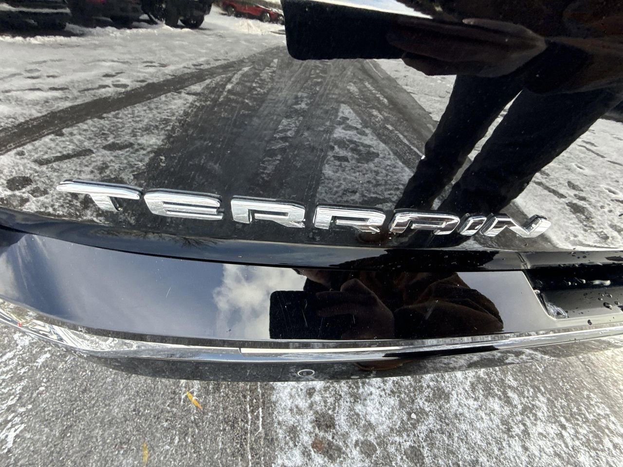 Used 2023 GMC Terrain Denali w/ Denali Premium Package image 38