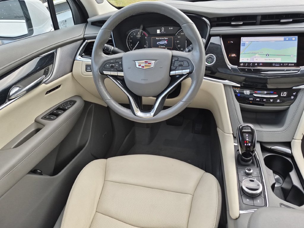 Certified 2025 Cadillac XT6 Premium Luxury w/ LPO, Floor Liner Package AWD/4WD image 29