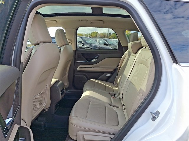 Used 2024 Lincoln Corsair Reserve w/ Equipment Group 201A image 11