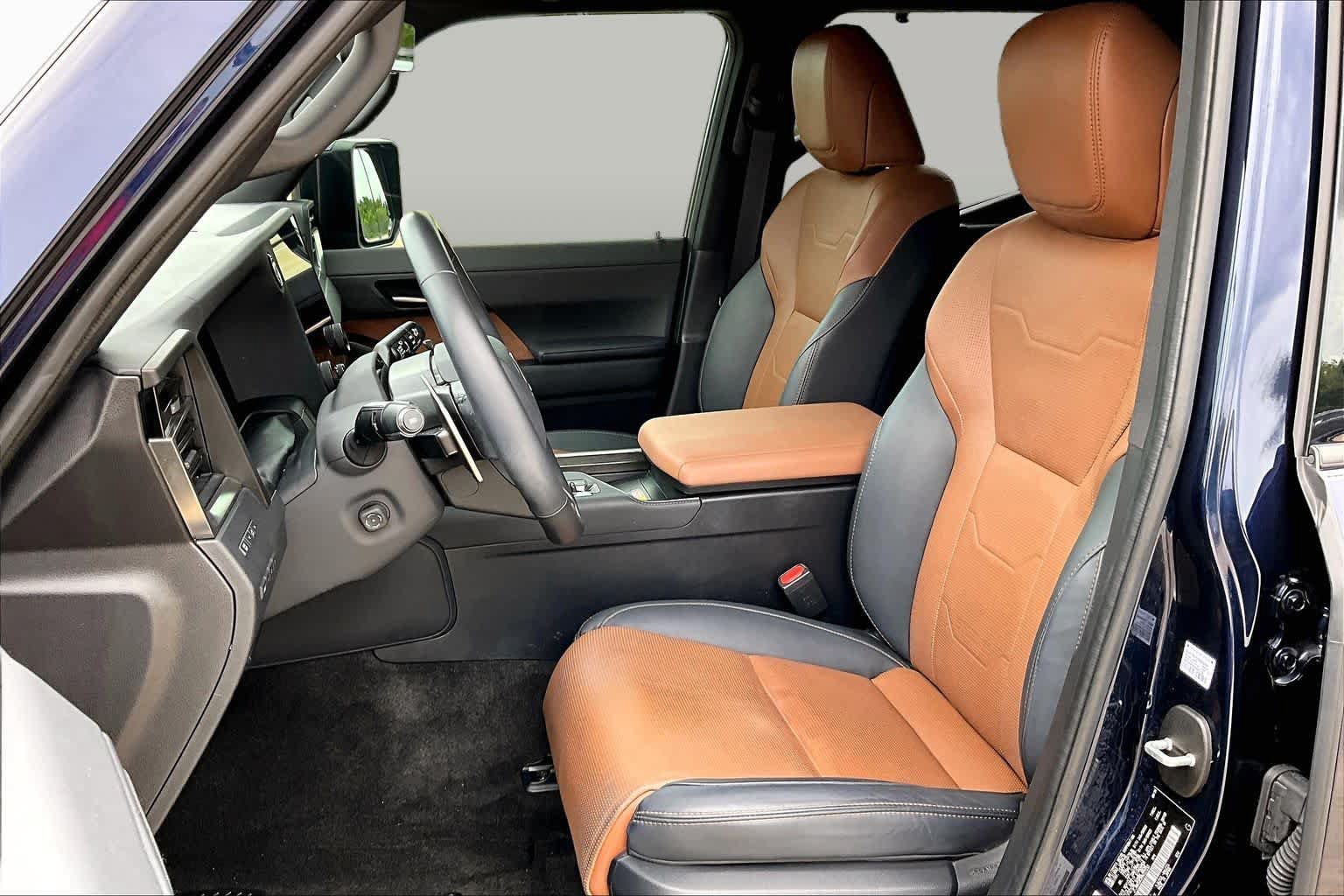 Certified 2024 Lexus GX 550 w/ Accessory Package (Z1) AWD/4WD image 8
