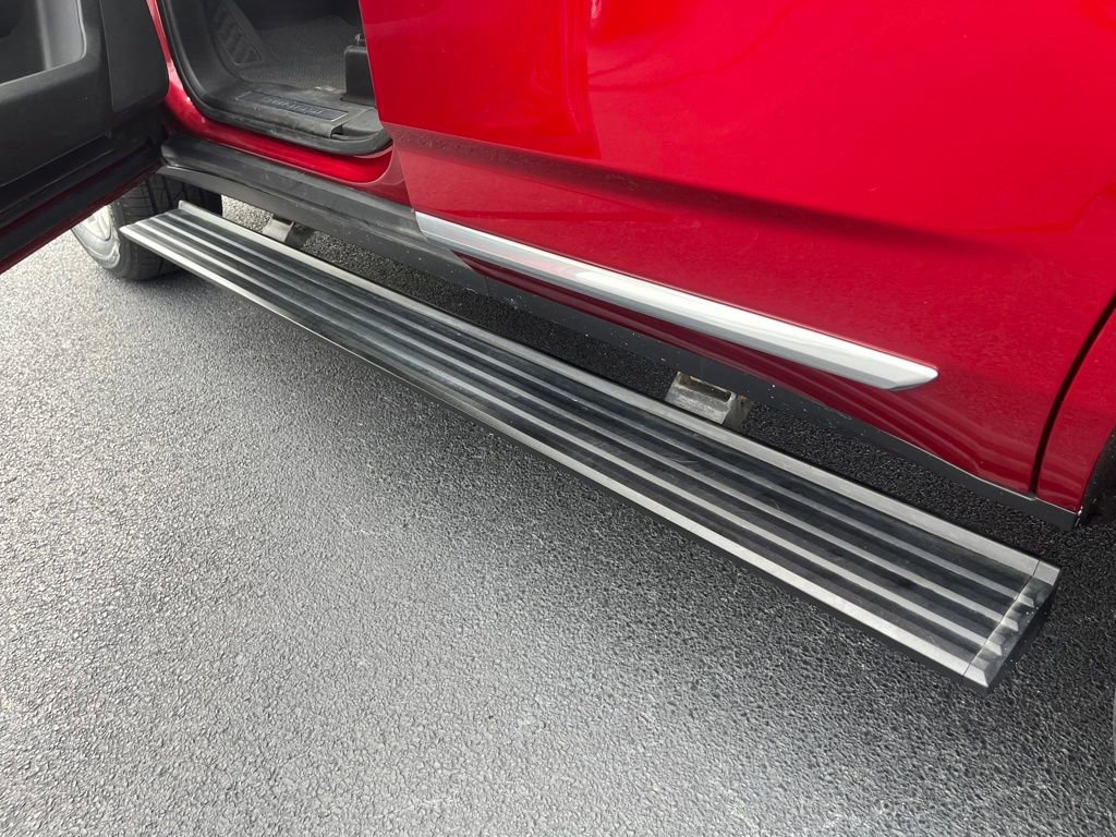 Used 2023 GMC Yukon Denali image 42