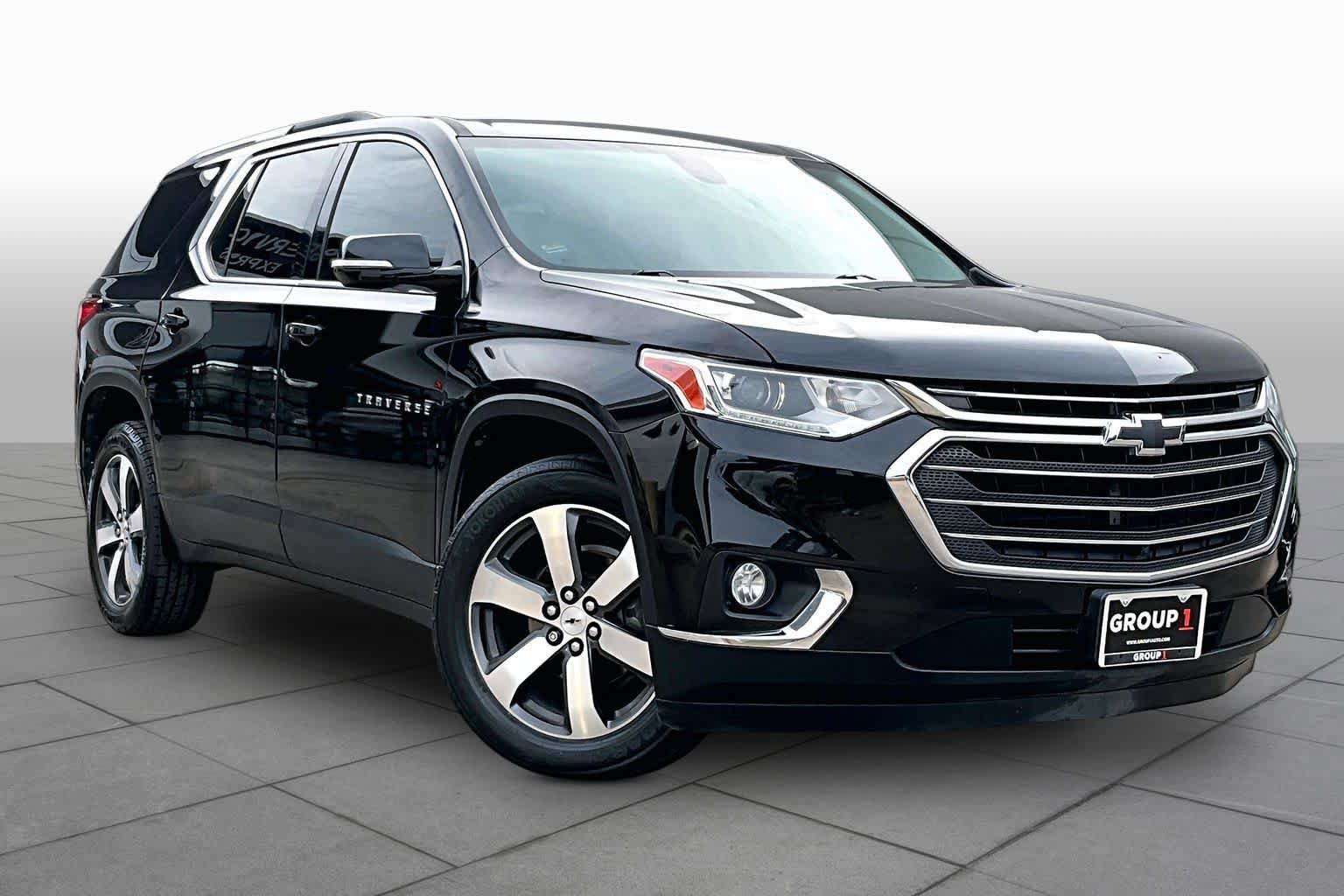 Used 2018 Chevrolet Traverse LT FWD image 3
