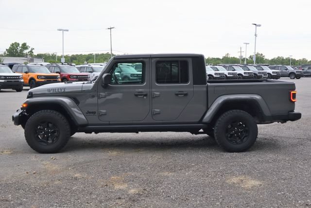 Used 2023 Jeep Gladiator Sport AWD/4WD image 4